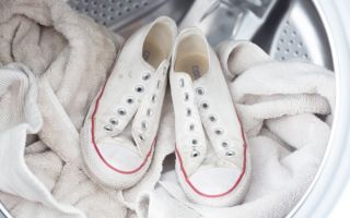 Comment laver les baskets en machine: règles de lavage et de séchage