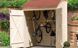 Stockage d'un vélo en hiver: peut-il être stocké sur le balcon, dans le garage et le placard