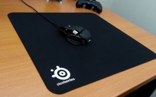 Comment nettoyer un tapis de souris: chiffon, jeu, plastique