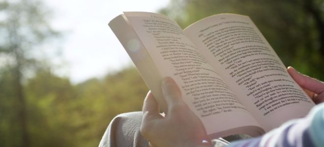 Quins avantatges té la lectura, l’efecte dels llibres en una persona